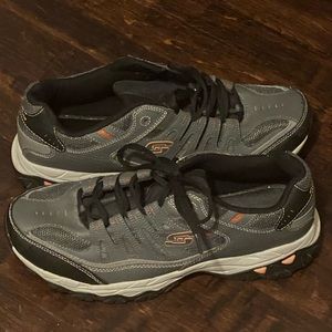 Skechers Memory Foam LIKE NEW!!!